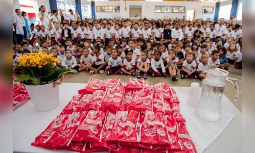 Lions Clube repassa 490 kits de higiene bucal para alunos de Apucarana