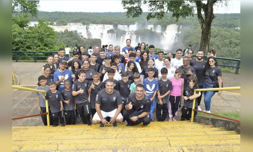 Equipe apucaranense de karatê disputa final do Paranaense