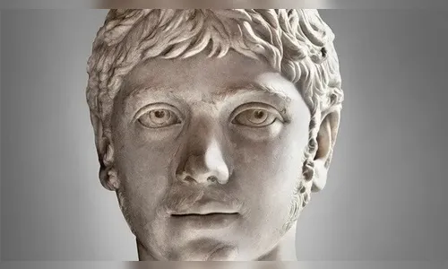 Museu britânico vai se referir a imperador romano como mulher trans
