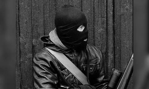 Ladrão invade estabelecimento pelo teto e furta 20 facas em Apucarana