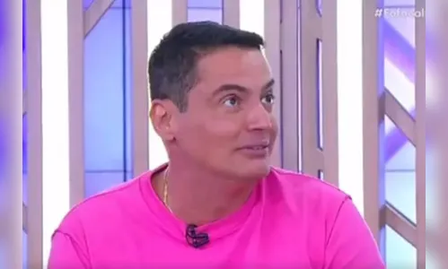 Leo Dias ameaça deixar programa após matéria sobre traição