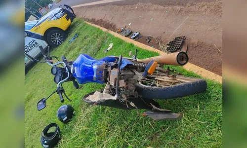 Motociclista bate em caminhonete na PR-444 e é encaminhado à UPA