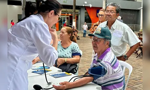 Novembro Azul: Saúde do Paraná promove ações no calçadão de Londrina