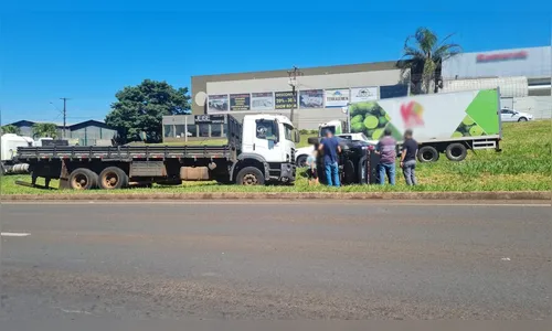 Caminhonete tomba após colisão na BR-369; PRF foi acionada