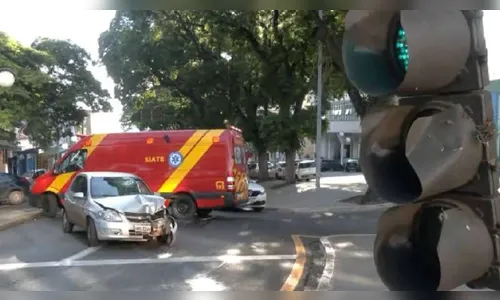 Homem fica ferido em acidente de trânsito no centro de Londrina
