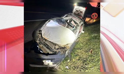 Homem morre após carro ser atingido por peça de caminhão no PR