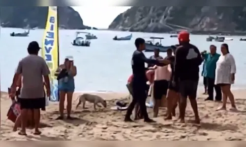 Mãe se sacrifica para salvar filha de 5 anos de ataque de tubarão