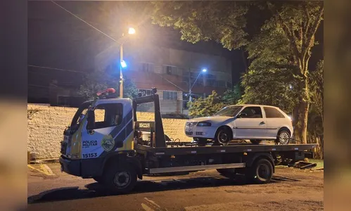Carro com alerta de furto é localizado no centro de Apucarana
