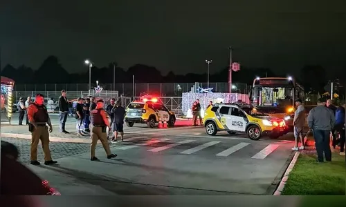 Homem é morto por policial à paisana durante arrastão em ônibus no PR