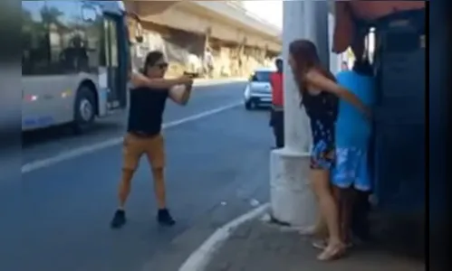 PM fardada se nega a ajudar jovem que era ameaçado por homem armado