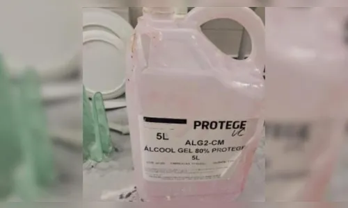 Funcionária de mercado é internada após explosão causada por álcool