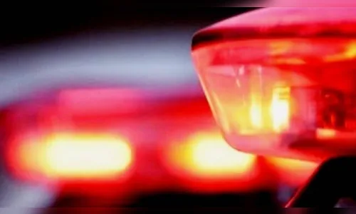 Residência é arrombada e ladrão leva objetos e dinheiro