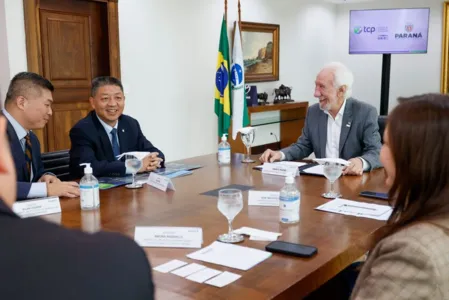 O encontro aconteceu nesta terça-feira (28)