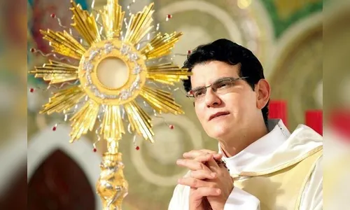 Padre Reginaldo Manzotti é internado no PR após procedimento na coluna