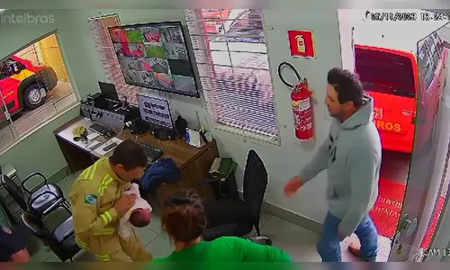 Bombeiro salva recém-nascida engasgada na região; vídeo mostra ação