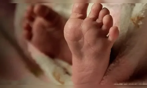 Pai suspeito de morder bebê de sete meses é preso no Paraná
