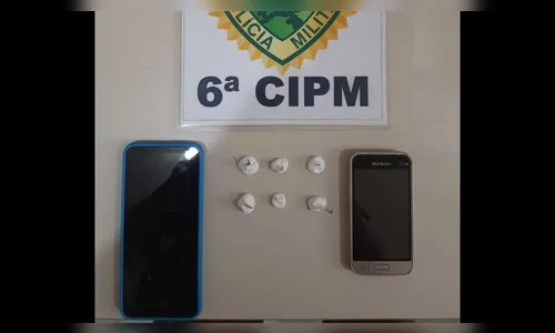 PM prende três jovens e menor é apreendido por envolvimento com drogas