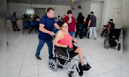 Parceria com Adefiap garante cadeiras motorizadas para apucaranenses