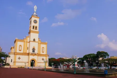 Paróquia Nossa Senhora de Lourdes veio a se tornar a Catedral de Apucarana,