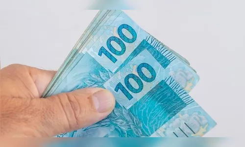 Homem deixa R$ 15 mil embaixo do banco do carro e é furtado na região