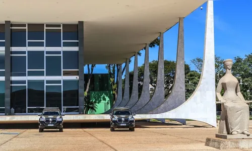 STF marca julgamento de mais 30 réus por atos golpistas