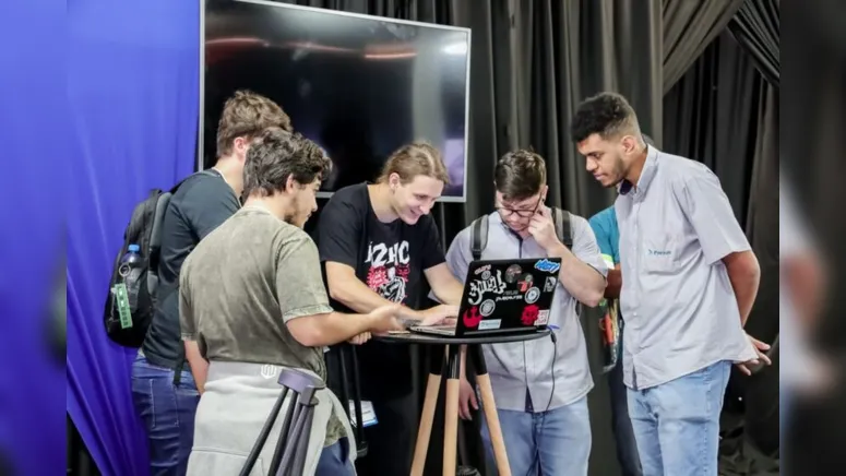 Imagem ilustrativa da notícia Apucarana prepara programa Cidade Conectada