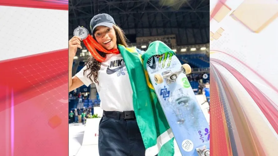 Rayssa Leal conquista prata no Mundial de skate street no Japão.