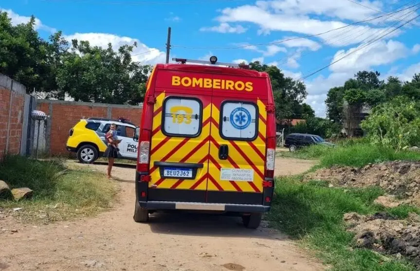 Siate dos bombeiros foi acionado para socorrer a vítima.