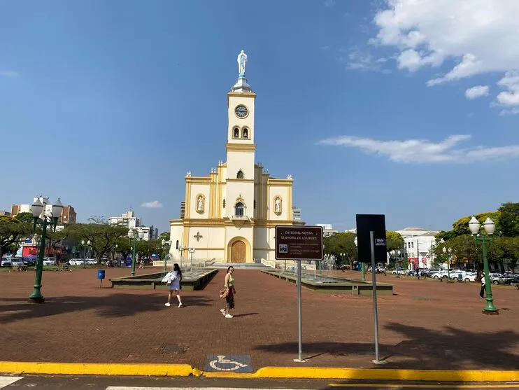 A mínima prevista é de 20°C nesta quinta-feira (4)