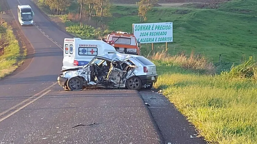 Acidente foi na madrugada desta sexta-feira