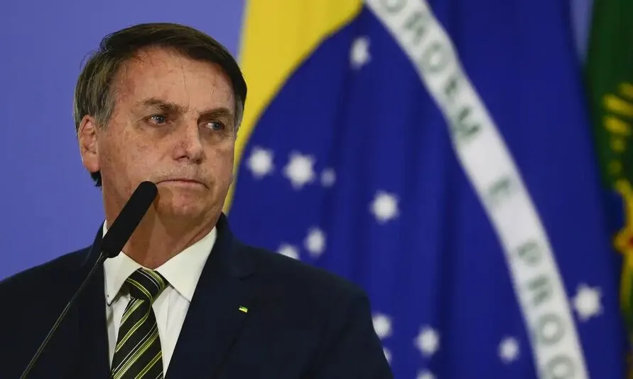 Cartão de vacinação de Bolsonaro foi fraudado, segundo CGU