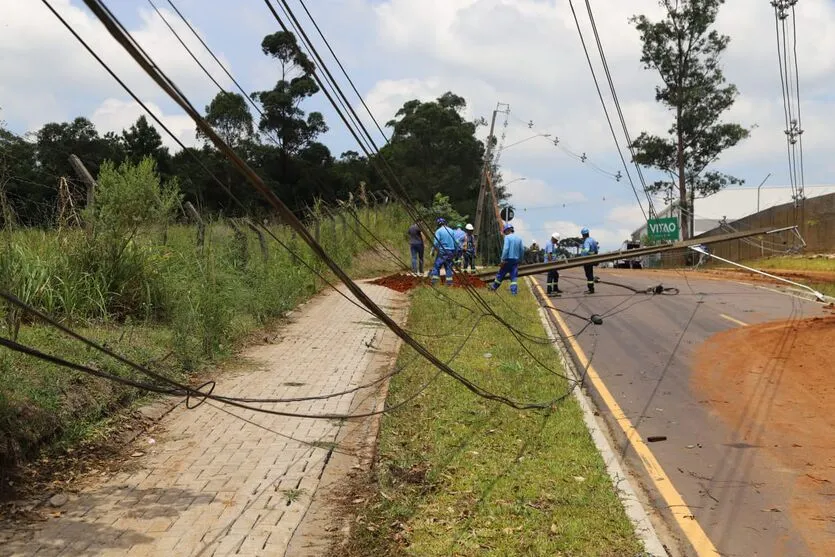 Equipes da Copel trabalharam desde a tarde de terça-feira