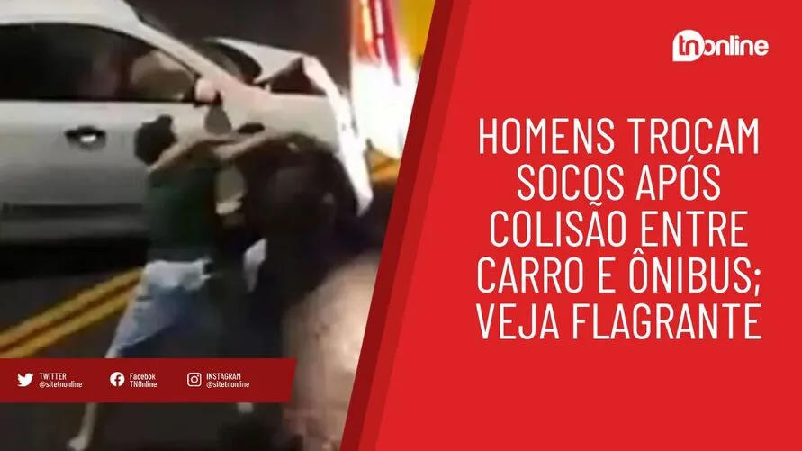 Homens trocam socos após colisão entre carro e ônibus