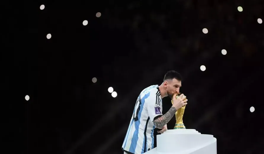 Messi, campeão mundial, foi eleito pela oitava vez como melhor do mundo