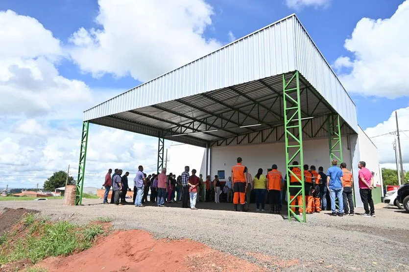 Prédio também abriga Secretaria de Obras