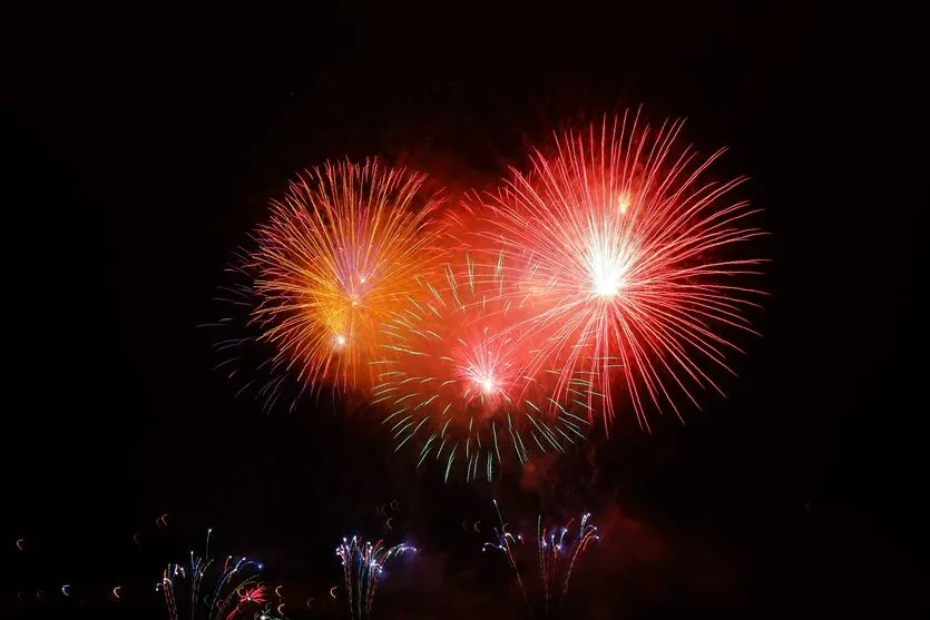 Tradicionais, fogos de artifício geram polêmica