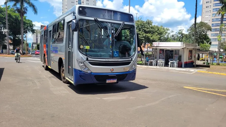 Transporte coletivo: ônibus caro e muito quente