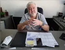 Empresário Luís Bertoli na espera