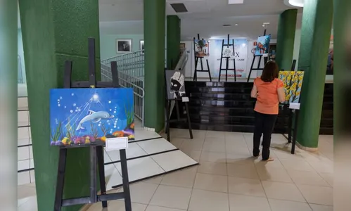 Projeto Fazendo Arte realiza exposição no Cine Fênix