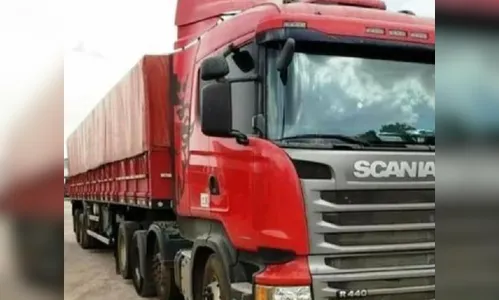 Caminhoneiro é feito refém e carga de soja é roubada em Mauá da Serra