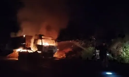 Acidente entre carreta e carro mata motorista na BR-163