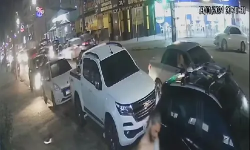 Motorista de táxi atropela cadeirante e foge sem prestar socorro no PR