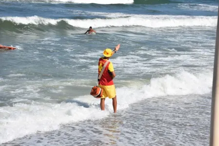 Bombeiros realizaram diversos resgates no litoral