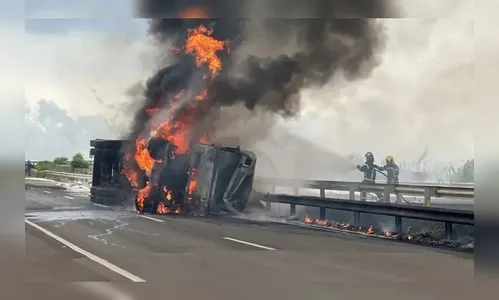 Esposa de caminhoneiro morto carbonizado segue na UTI do 