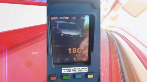 Carro foi flagrado a 186 km/h no Paraná