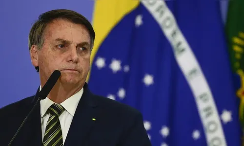 CGU conclui que cartão de vacinação de Bolsonaro foi fraudado