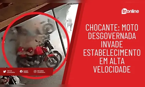 Chocante: moto desgovernada invade estabelecimento em alta velocidade