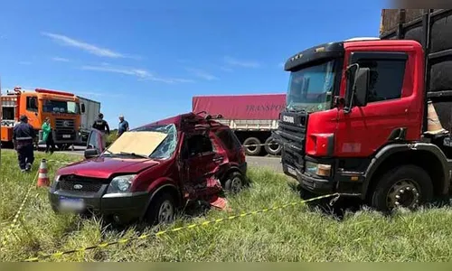Colisão na BR-373 deixa um morto e uma mulher ferida