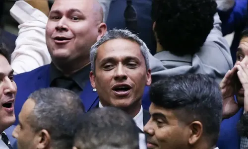 Deputado é condenado por assediar funcionários a votar em Bolsonaro