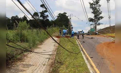 Copel recupera energia em 98% das casas atingidas pelos temporais